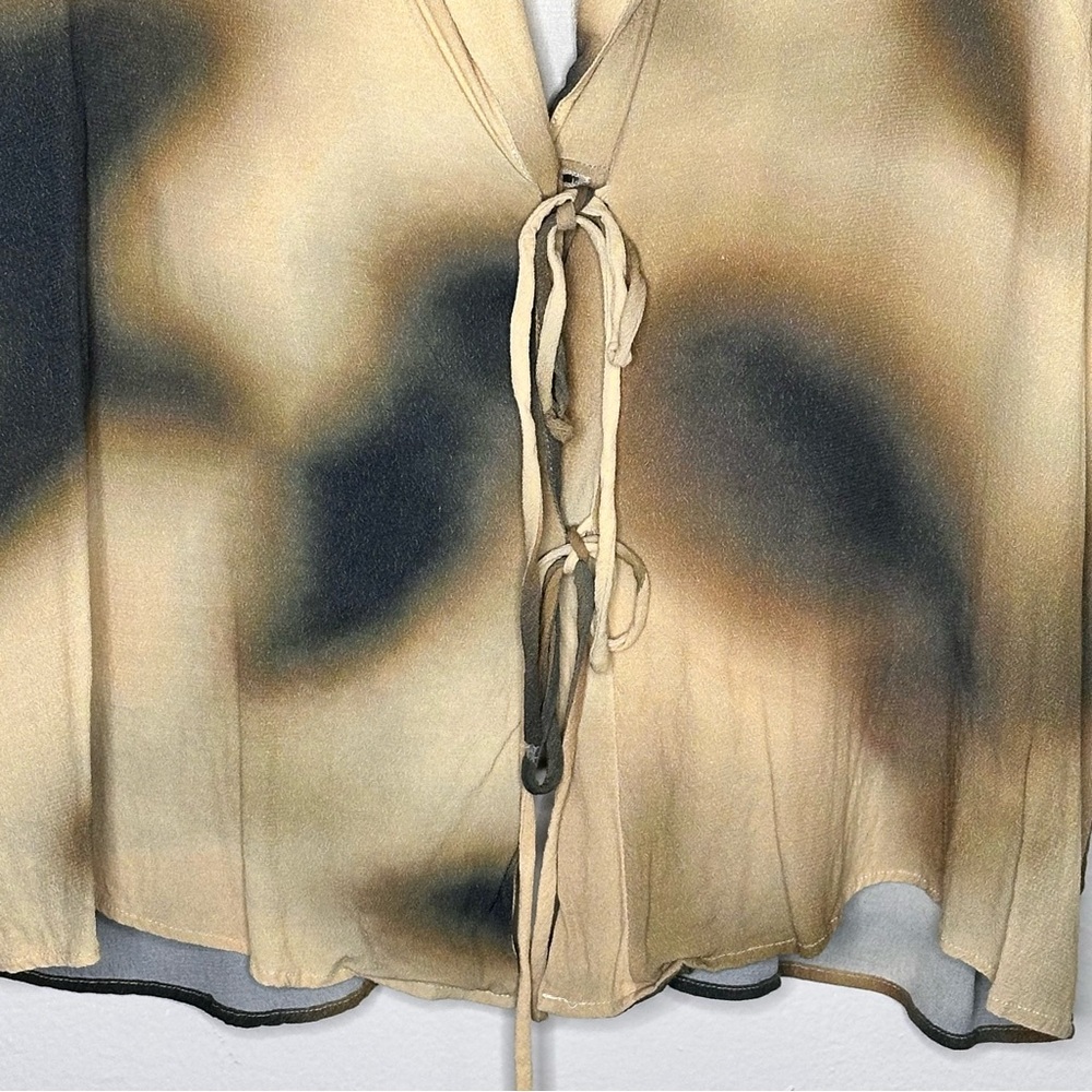 DISSH Henley Tie Front Shirt Beige Black Abstract Print US 6 - Picture 6 of 12